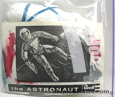 Revell 1/6 Gemini Astronaut 10 inch Bagged, H1837 plastic model kit